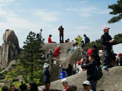 清明小長(zhǎng)假第三天:黃山風(fēng)景區(qū)優(yōu)化管理措施 游覽秩序井然